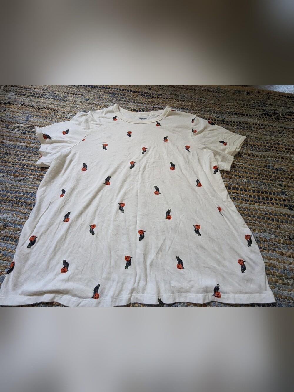 Old Navy White Black Cat Pumpkin Halloween Tee XXL Spooky Cute Casual Soft - Picture 2 of 7